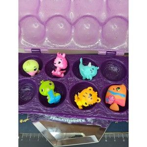 Hatchimals Colleggtables Mini animals with egg carton carrying case